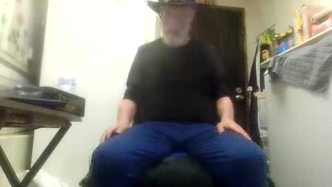 Daddy online show from April 20, 2026, 7:11 am