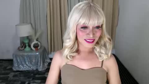 sexy_yllona online show from March 13, 2026, 10:44 am