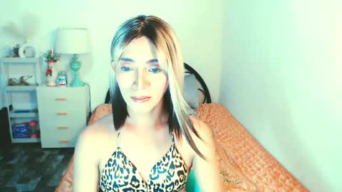 Snapshot of sexy_yllona chatting on June 9, 2026, 10:05 am sexy_yllona online show from June 9, 2026, 10:05 am