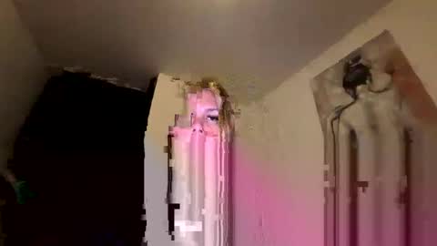 sexyaleja001 online show from December 14, 2025, 6:56 pm