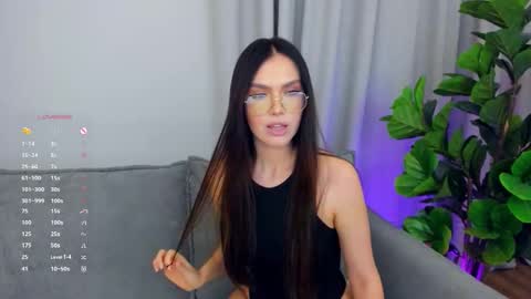 Lou online show from September 10, 2025, 10:10 pm