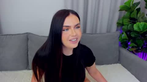 Lou online show from August 7, 2026, 9:17 pm