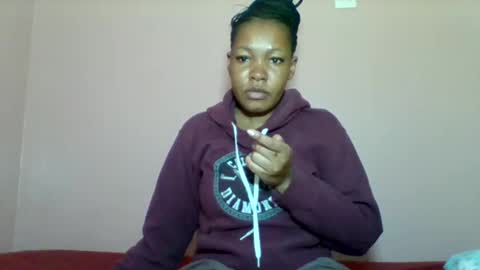 sexyapple2002 online show from September 28, 2025, 3:23 am