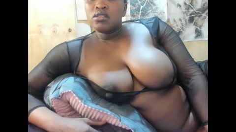 sexyaroze95 online show from November 20, 2025, 10:48 am