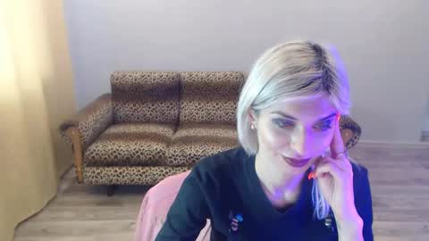 sexybeatriice online show from January 21, 2025, 1:22 pm