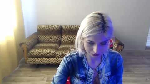 sexybeatriice online show from March 6, 2025, 7:14 am