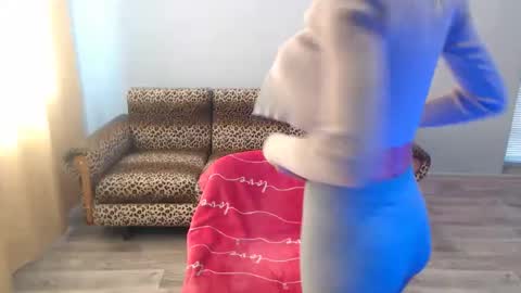 sexybeatriice online show from October 28, 2025, 7:23 am