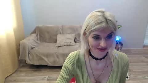 sexybeatriice online show from March 19, 2026, 7:12 am