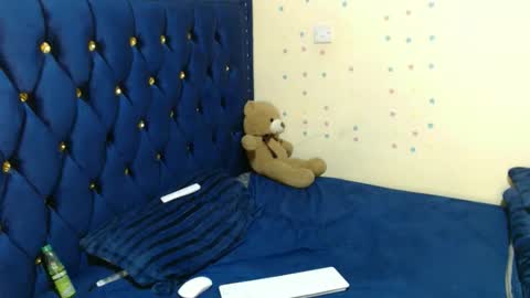 Sexybilha483 online show from March 21, 2026, 6:18 am