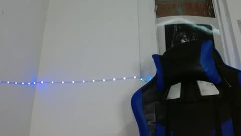 Iker online show from November 8, 2025, 10:52 pm