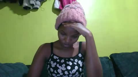 Essy online show from November 19, 2025, 2:11 am