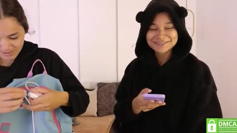 chanell and yina online show from October 31, 2025, 1:23 pm