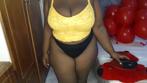 sexychocco online show from February 16, 2025, 8:44 pm