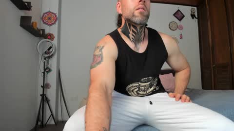 Antonioylola online show from December 25, 2024, 8:28 pm