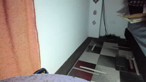 Antonioylola online show from January 3, 2025, 12:19 pm