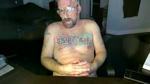 Snapshot of sexydaddy115851 chatting on December 4, 2025, 11:08 am Jasyn online show from December 4, 2025, 11:08 am
