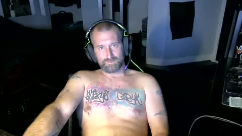 Snapshot of sexydaddy115851 chatting on December 16, 2025, 6:18 am Jasyn online show from December 16, 2025, 6:18 am