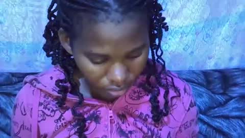 sexydoll002 online show from September 12, 2025, 4:34 am