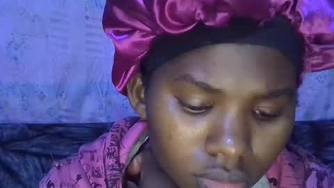 sexydoll002 online show from September 22, 2025, 6:32 pm