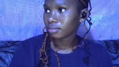 sexydoll002 online show from November 4, 2025, 4:17 pm