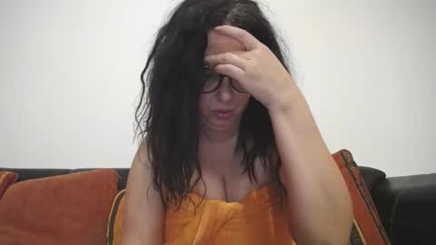 Eva online show from October 30, 2025, 2:13 am