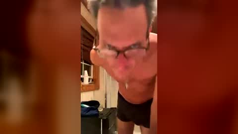 sexyfuckingdaddy online show from July 23, 2026, 4:10 am