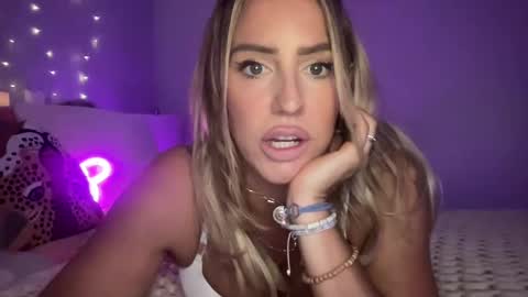 Ashley Love online show from February 8, 2025, 8:31 am