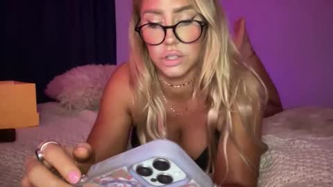 Ashley Love online show from October 25, 2025, 6:43 am