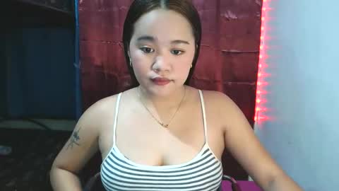 Snapshot of sexyheartyy chatting on May 11, 2026, 4:51 am Heart online show from May 11, 2026, 4:51 am