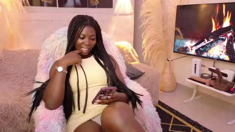hotebony online show from April 13, 2026, 7:41 pm
