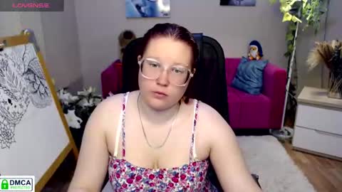 Snapshot of sexyladyscheck chatting on July 19, 2026, 7:01 am Helen online show from July 19, 2026, 7:01 am