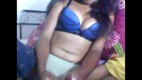 sexylarra12 online show from December 29, 2024, 2:27 am