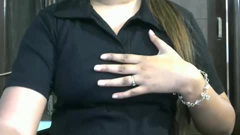 sexy lavanya online show from December 19, 2024, 5:40 pm