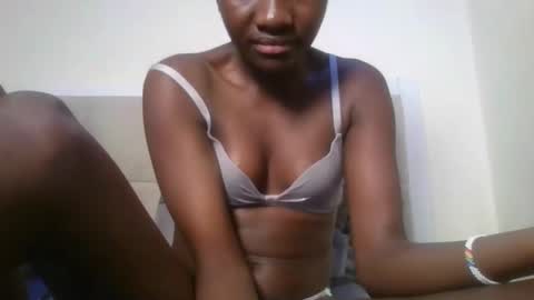 sexylina25 online show from March 12, 2026, 10:38 pm