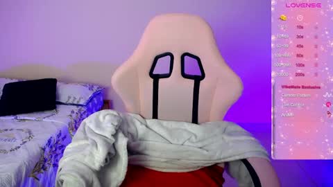 sexyloba  independent model online show from April 19, 2026, 10:01 pm