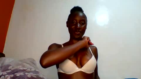 sexylucia5 online show from May 9, 2026, 9:09 pm