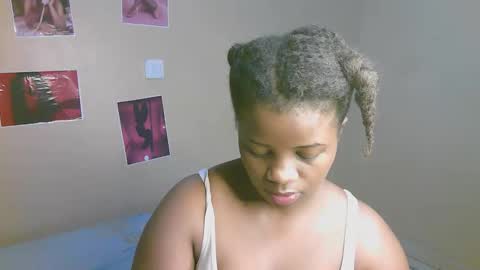 sexylucy33 online show from March 18, 2026, 3:20 am