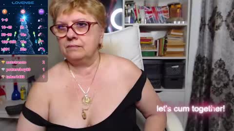 sexylynette4u online show from December 16, 2024, 9:57 am