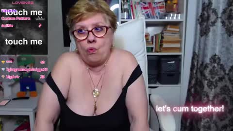 sexylynette4u online show from February 20, 2025, 4:57 pm