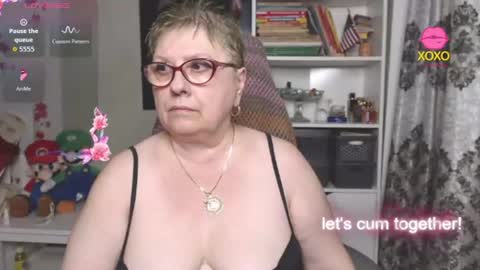 Snapshot of sexylynette4u chatting on August 3, 2026, 9:59 am sexylynette4u online show from August 3, 2026, 9:59 am