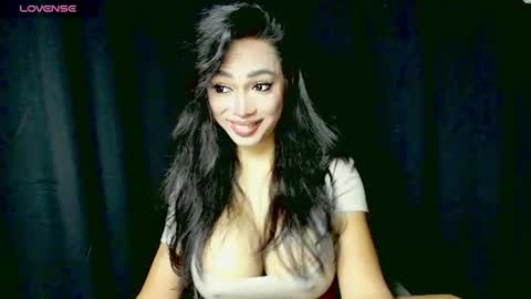 Snapshot of sexymariafoxx chatting on June 24, 2026, 10:53 pm MariaFoxx online show from June 24, 2026, 10:53 pm