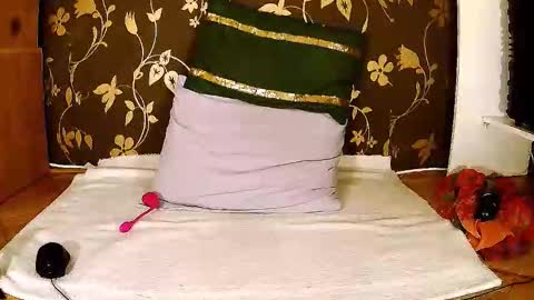 Squirty Maya Gold online show from October 16, 2025, 6:36 am