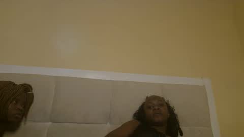 Miss mia online show from September 19, 2025, 7:10 am