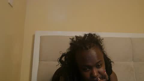 Miss mia online show from September 25, 2025, 7:56 am