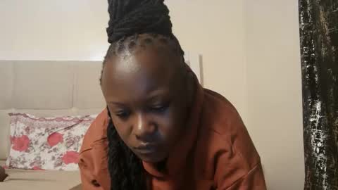 Miss mia online show from October 6, 2025, 9:34 pm