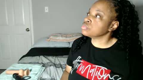 SexyMona online show from November 25, 2025, 6:02 am