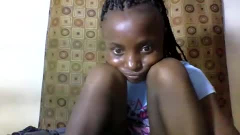 VIVIAN online show from February 7, 2025, 6:56 pm