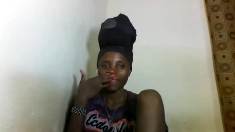 VIVIAN online show from February 18, 2025, 2:59 pm