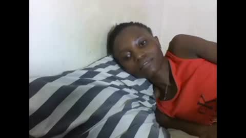 VIVIAN online show from February 24, 2025, 12:37 pm