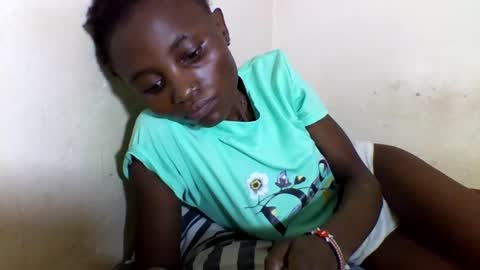 VIVIAN online show from March 2, 2025, 12:11 pm